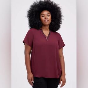 NWT Torrid Red Georgette Embellished Neck Hi-Low Short Sleeve Blouse Size 2x